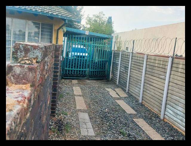 3 BEDROOM HOUSE FOR SALE IN BIRCHLEIGH